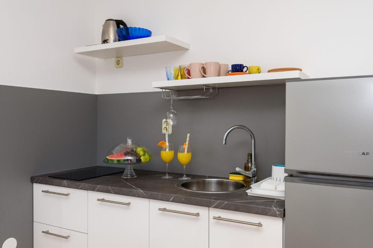 Apartments Bjelis Клек Екстериор снимка