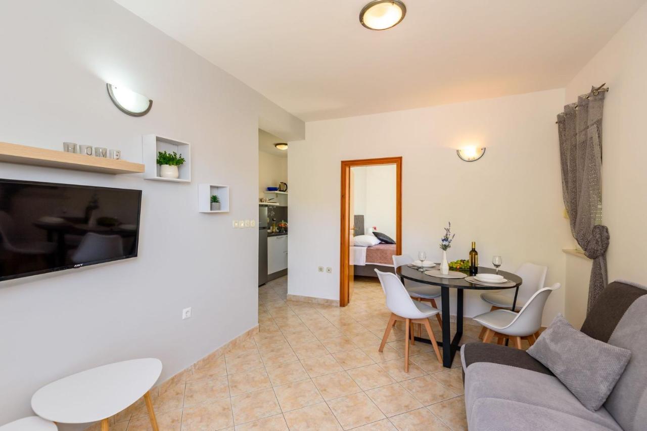 Apartments Bjelis Клек Екстериор снимка