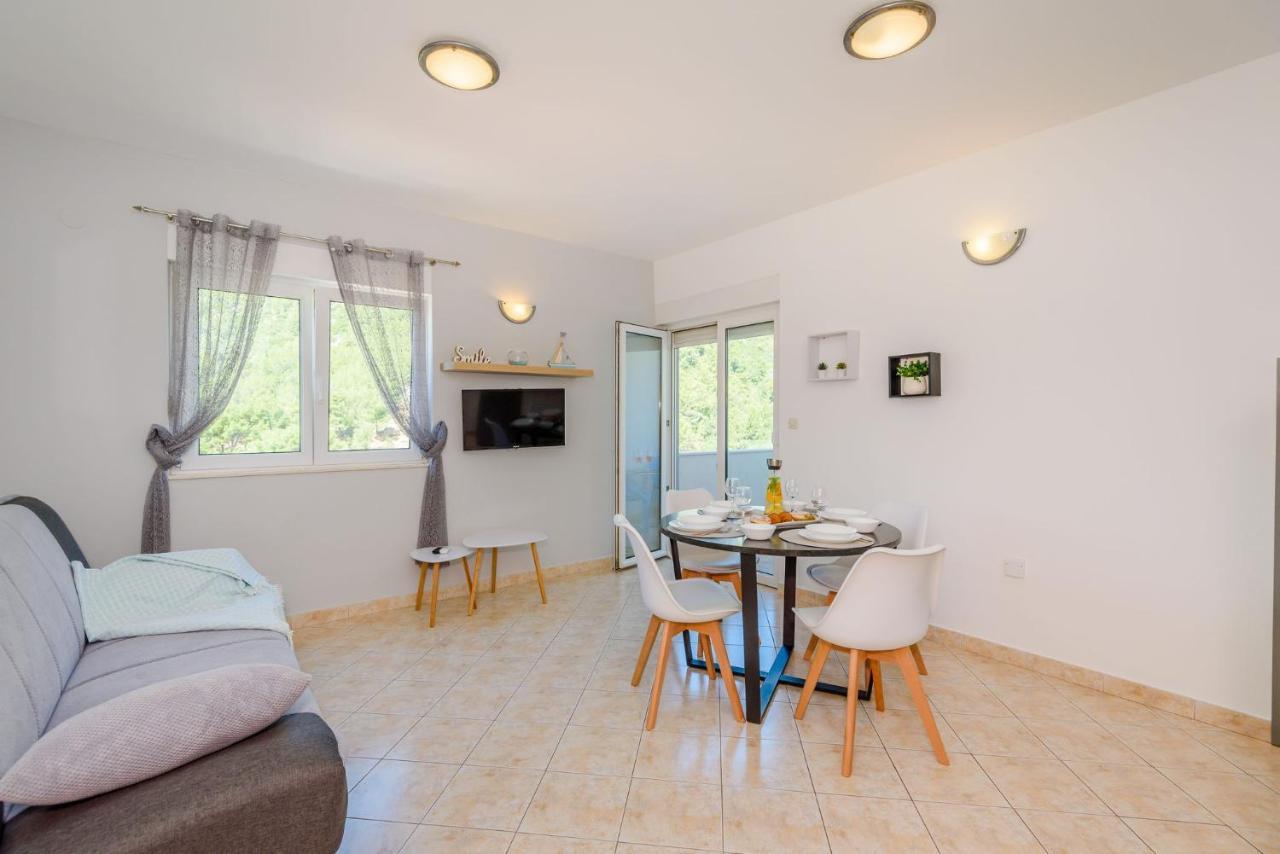 Apartments Bjelis Клек Екстериор снимка